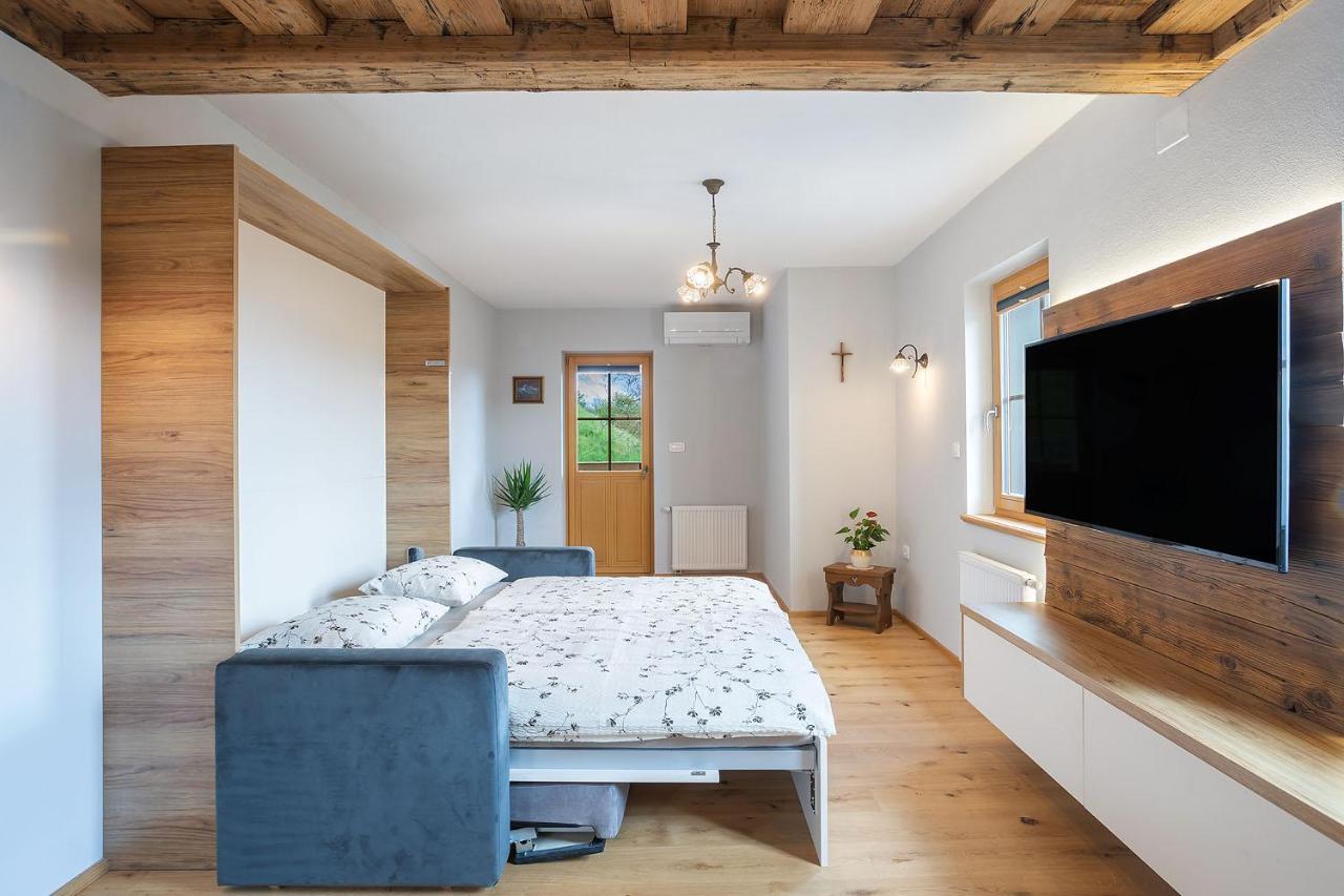 Apartments Tourist Farm Matijovc Naklo Eksteriør bilde