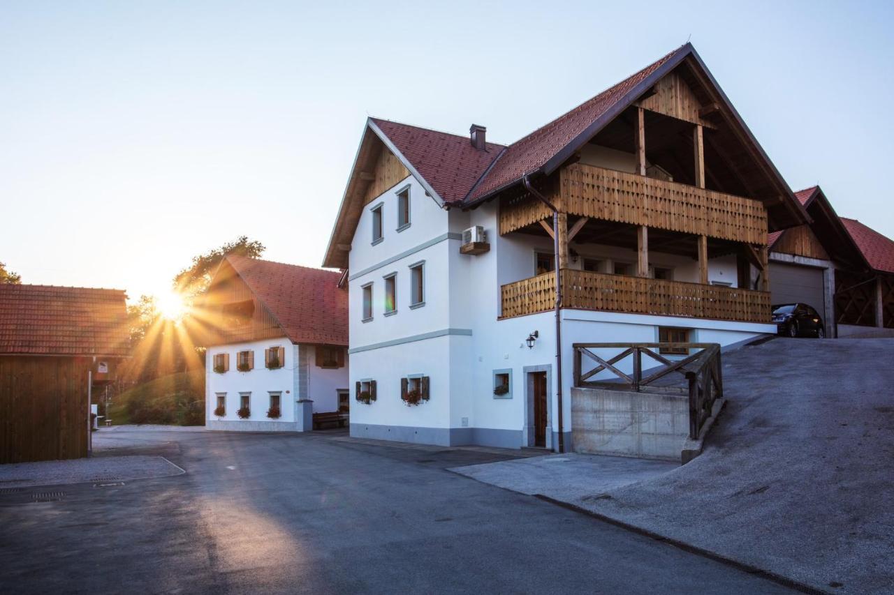 Apartments Tourist Farm Matijovc Naklo Eksteriør bilde